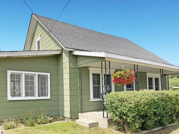 110 State St, Grayling, MI 49738