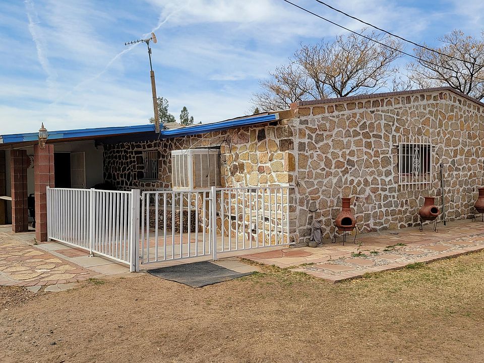 1st image of 208 Tornillo Flats Dr