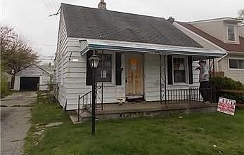 2nd image of 11012 Packard Ave