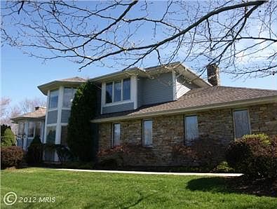 2nd image of 1901 Corbridge Ln