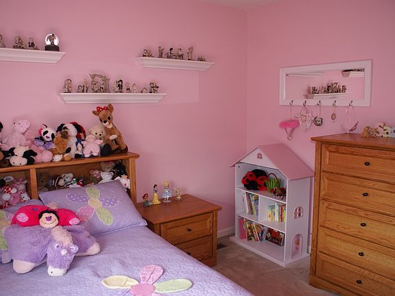 2nd image of 208 Tyler Dr