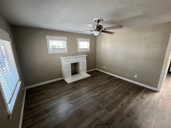 2nd image of 1129 1/2 28th St