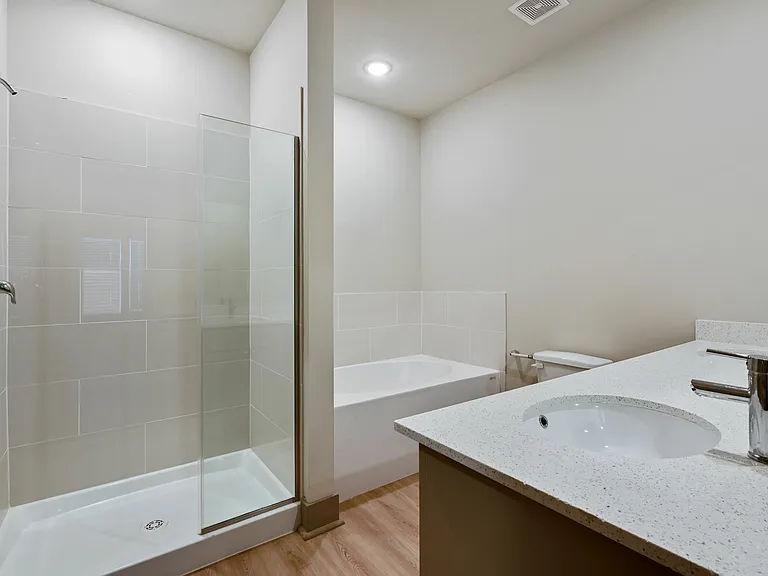 Louetta Creek Bathroom