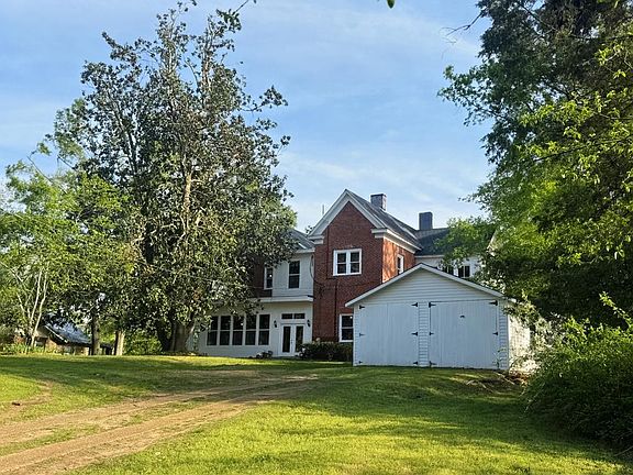 3rd image of 311 Wood St