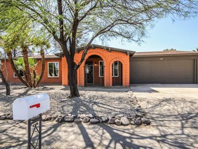 7605 N Soledad Ave, Tucson, AZ, 85741