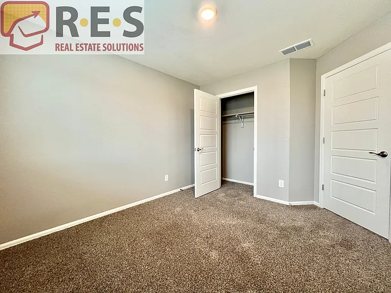 6902 Longpark Dr — Photo 9