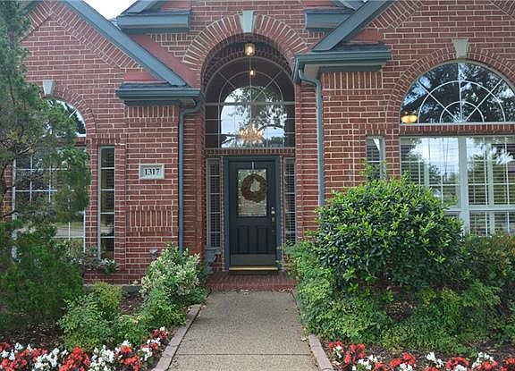 2nd image of 1317 Breanna Way