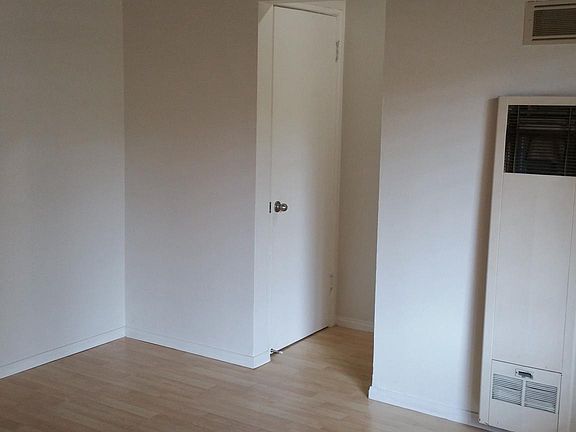 5th image of 5640 N Gladys Ave APT F
