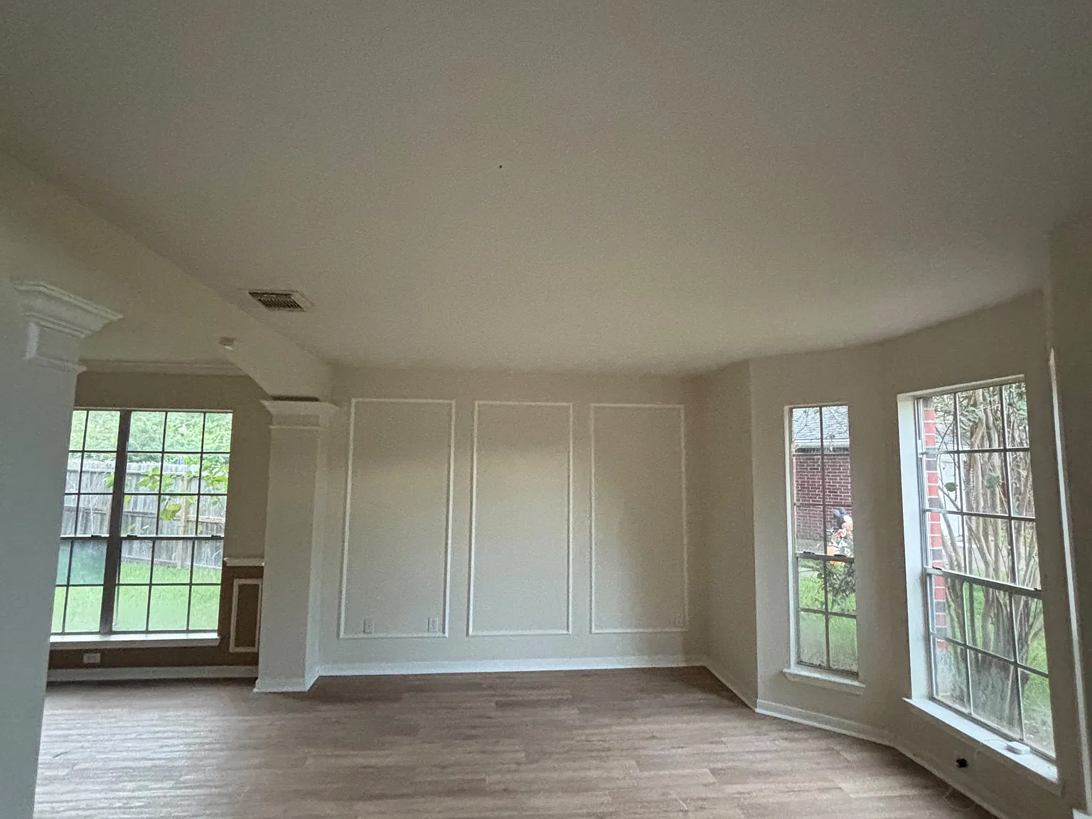 4 bed, 2.5 bath, 2491 sqft, $2,400 — Photo 4