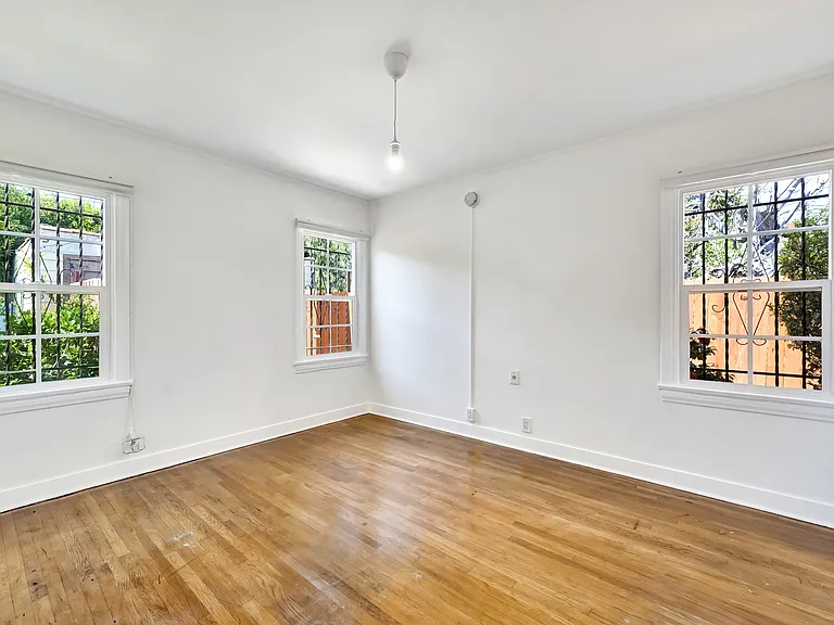 815 N Curson Ave — Photo 33