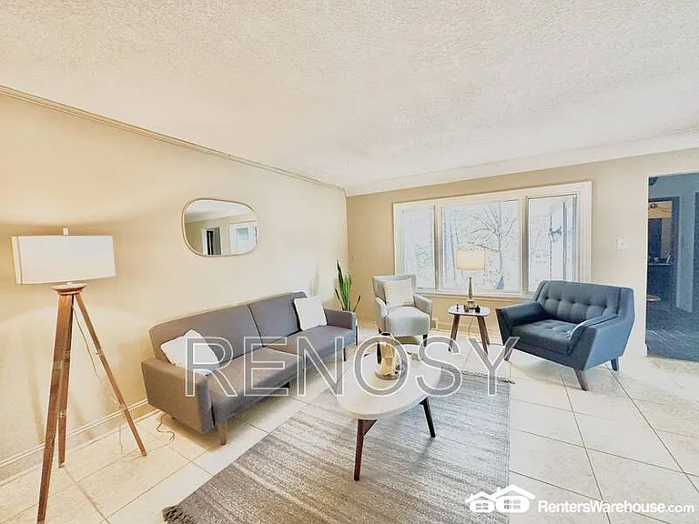 3006 Fleur Dr — Photo 3