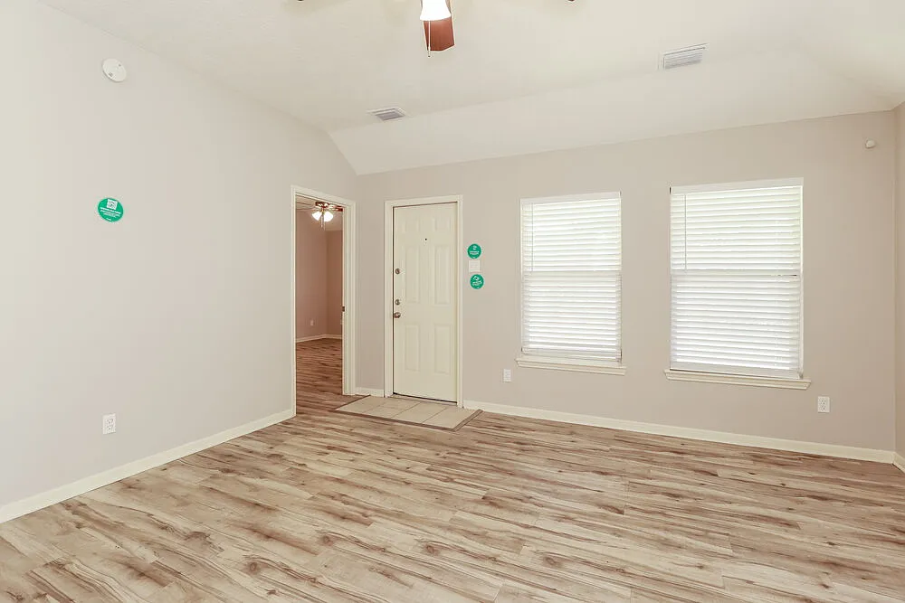 3 bed, 2.0 bath, 1399 sqft, $1,865 — Photo 4