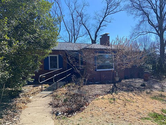 2nd image of 10 Westridge Ct