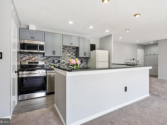 5th image of 12305 Braxfield Ct #410