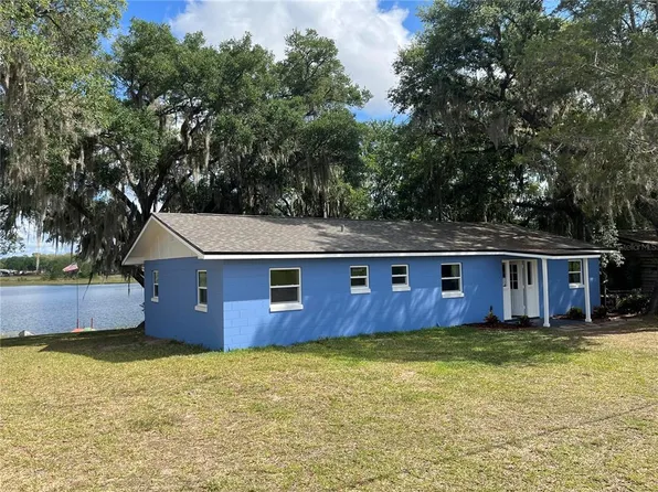 17011 SE 71st St, Ocklawaha, FL 32179