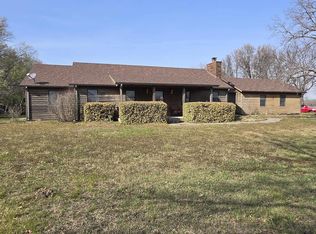 2141 Emery Ln, Abilene, KS 67410