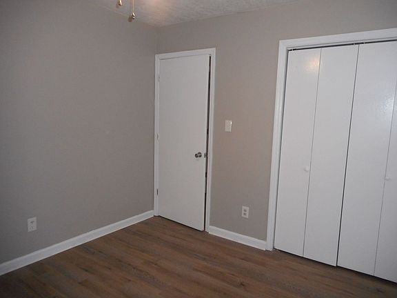5th image of 3010 Miranda Rd