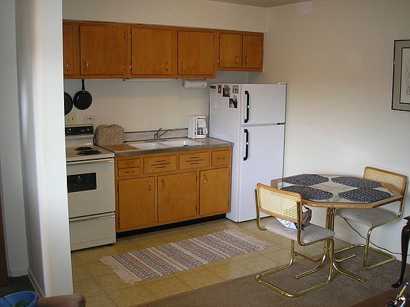2nd image of 16 N Garfield St #2-D