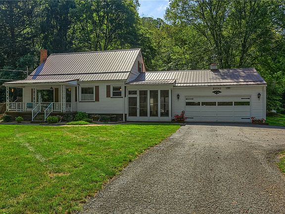 3rd image of 2030 Bennetts Run Rd