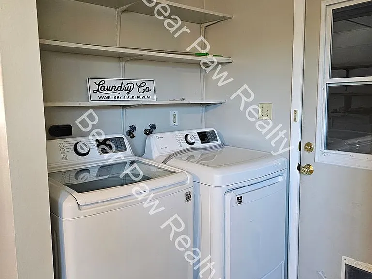 4717 Cactus Way — Photo 2