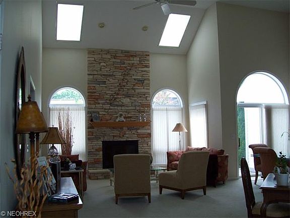 5th image of 434 Glencoe Ln