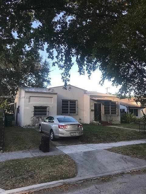 2nd image of 2319 SW 22nd Ter