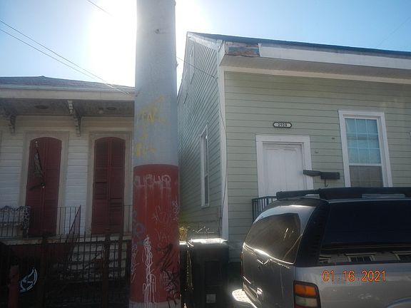 3rd image of 2928-2930 Annunciation St