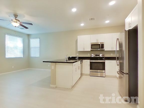 5th image of 12573 W Hummingbird Ter