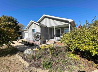 N114W20886 Meadowbrook Ln, Germantown, WI 53022