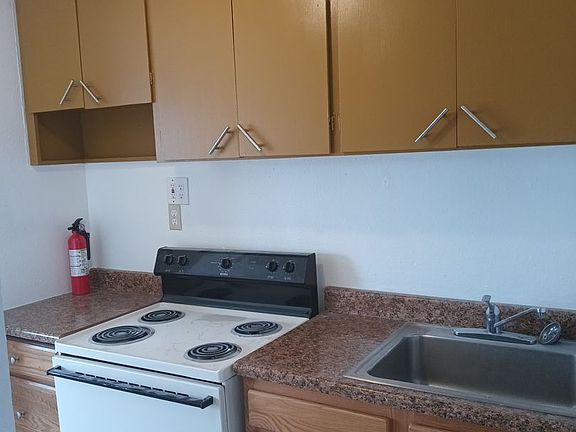 2nd image of 15121 Washington Ave SW Unit 4