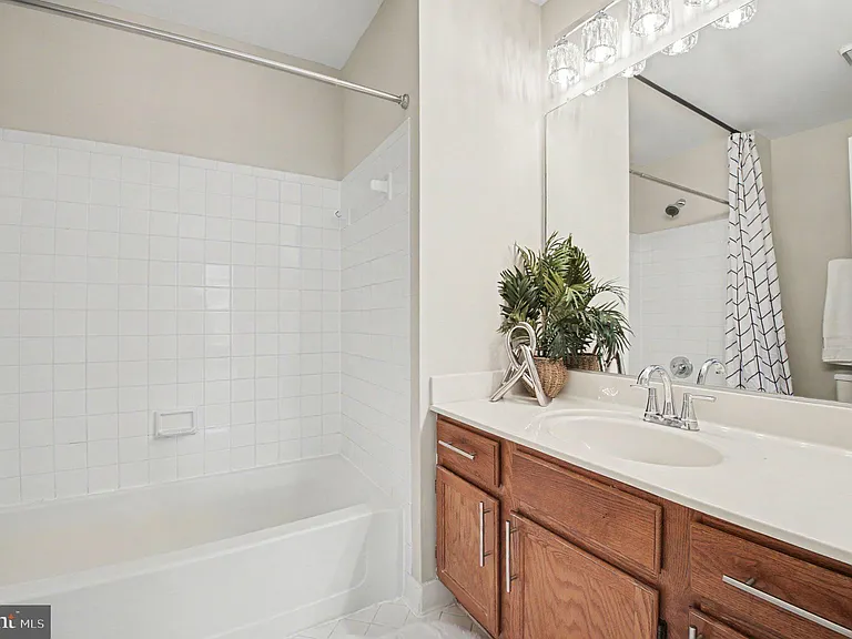 12554 Kempston Ln — Photo 21