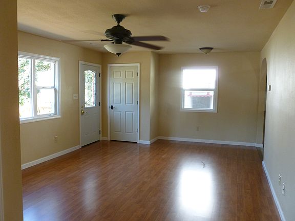 5th image of 1900 Laguard Dr