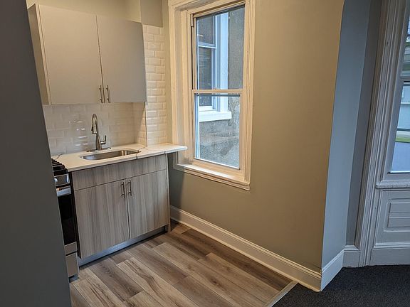 5th image of 6412 Germantown Ave Floor 2