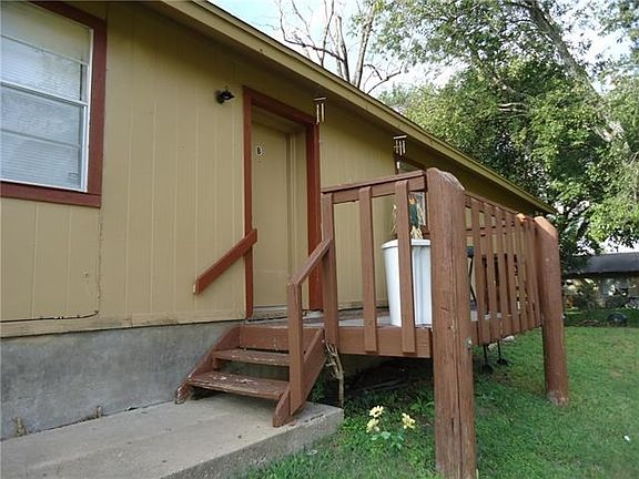 5th image of 822 King Albert St #B