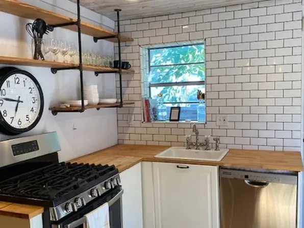 1305 Salina St #1, Austin, TX 78702