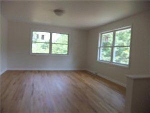 4th image of 163 Brinton St
