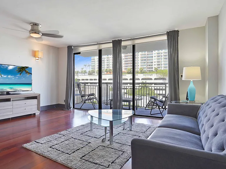 3031 N Ocean Blvd #501 — Photo 10