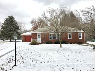 111 Vandivort Dr, Beaver, PA 15009