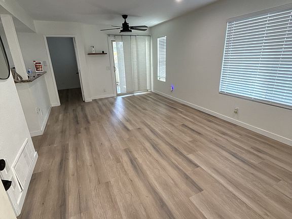 4th image of 23335 La Crescenta APT B