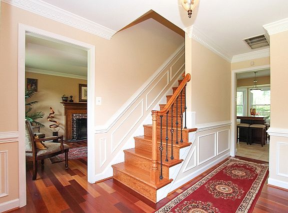 5th image of 8126 Poplar Grove Dr