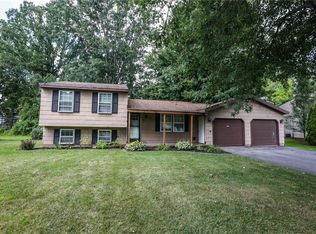 31 Baylor Cir, Rochester, NY 14624