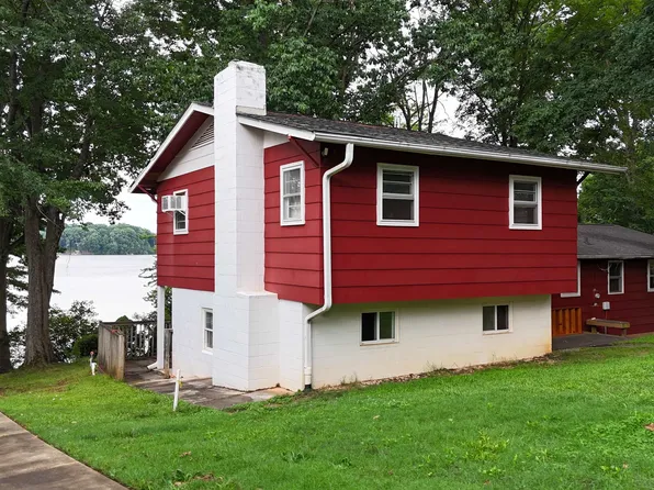 274 Edgewater Rd, Inman, SC 29349
