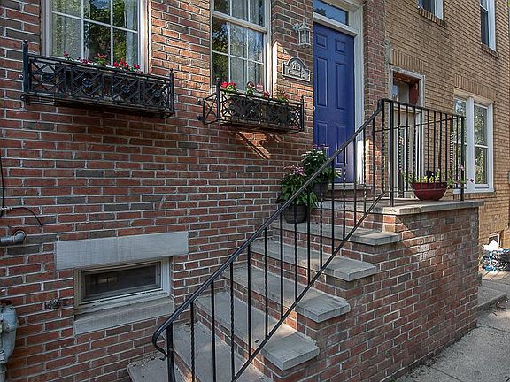 3rd image of 2119 Catharine St