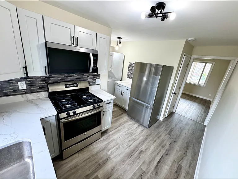 206 Chestnut St — Photo 3