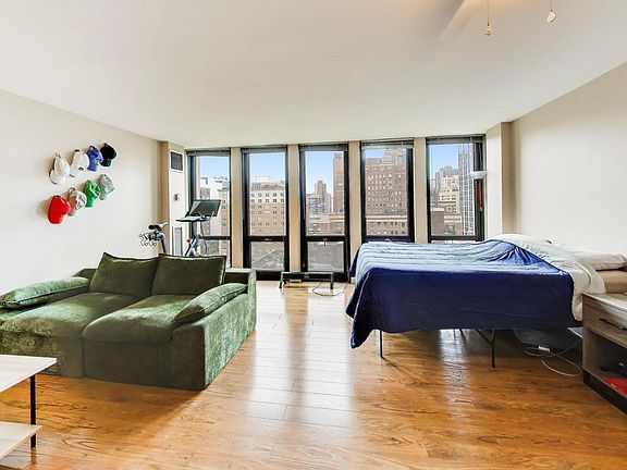 4th image of 1 E Scott St APT 1311