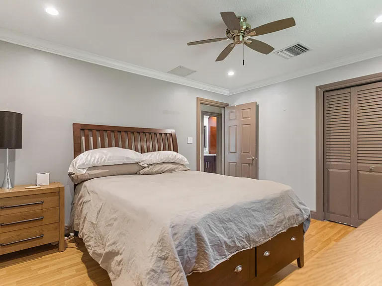 4050 NW 7th Ln — Photo 9