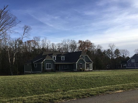 3rd image of 3343 S Meadow Cir