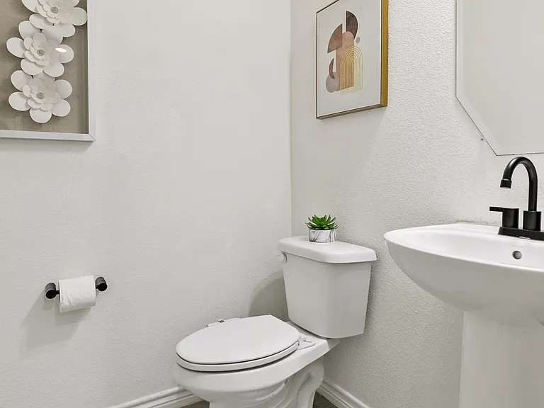 4208 Wood River Trl — Photo 28