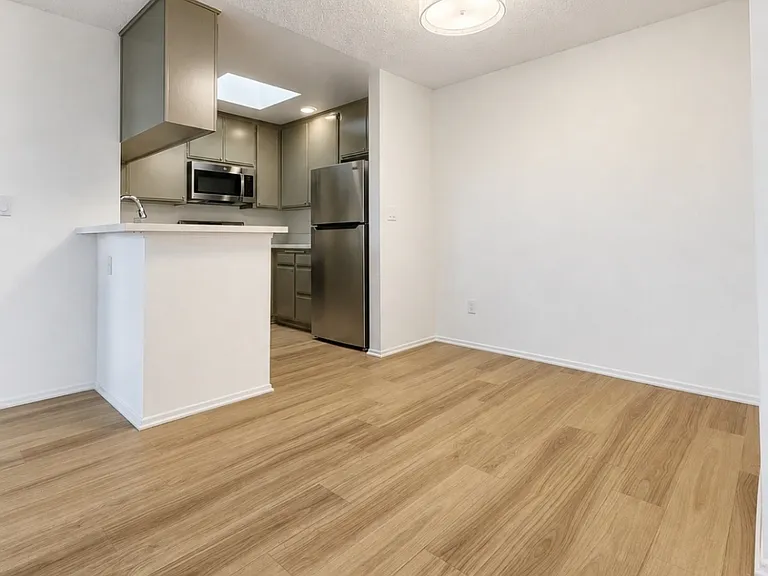 3732 Veteran Ave #203 — Photo 5