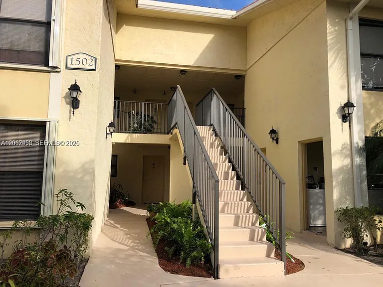 1502 Lake Crystal Dr #A — Photo 14